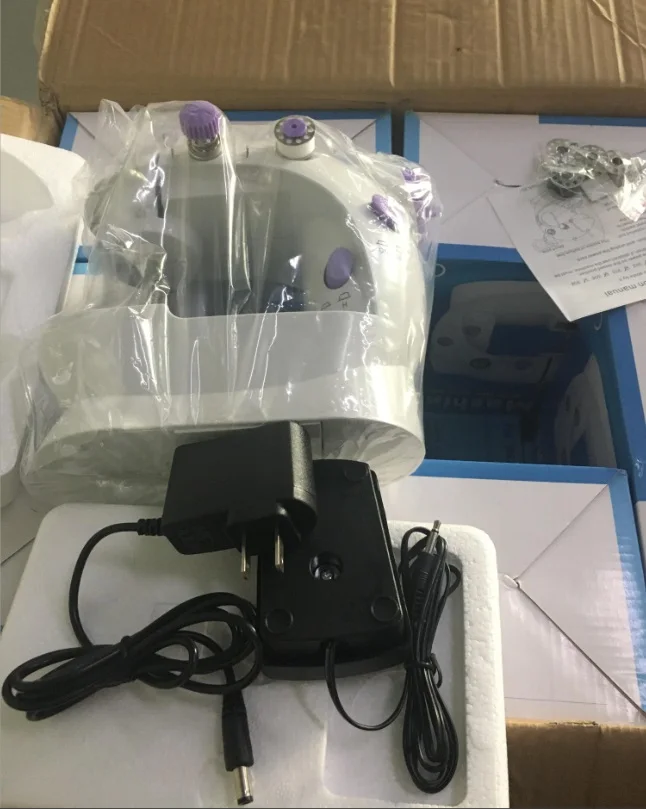 Мини-швейная машинка электрическая бытовая ручная работа швейные машинки двухскоростные с источником питания Небольшие домашние принадлежности