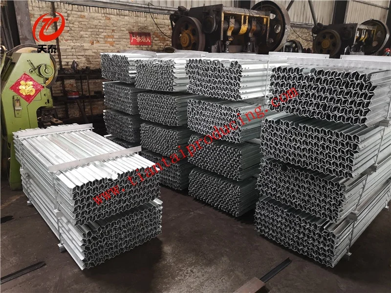 China supplier iron fence pole