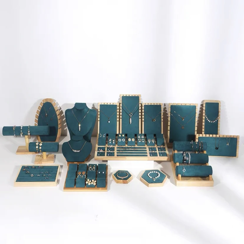 Low MOQ Wood green Jewelry Displays For Store Luxury Jewelry Display Props Custom Microfiber Wooden Jewelry Stand Display Set