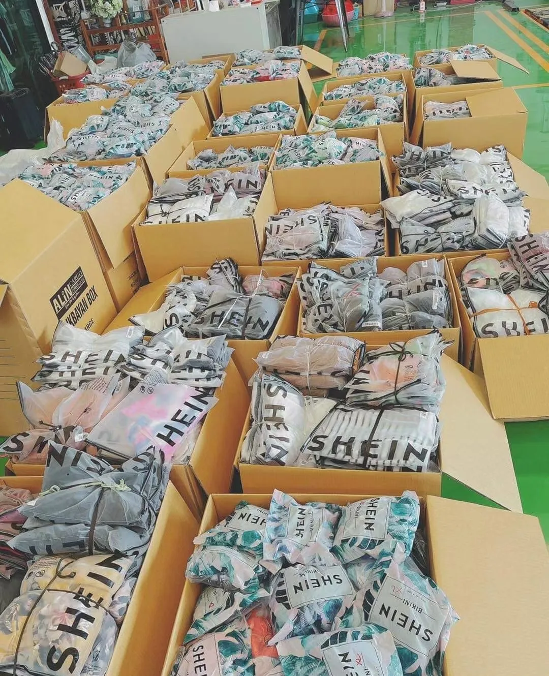 Original Packaging Manufacturers Direct Selling Southeast Asia Used Clothes Female Wholesale Shein Women Mixed Models