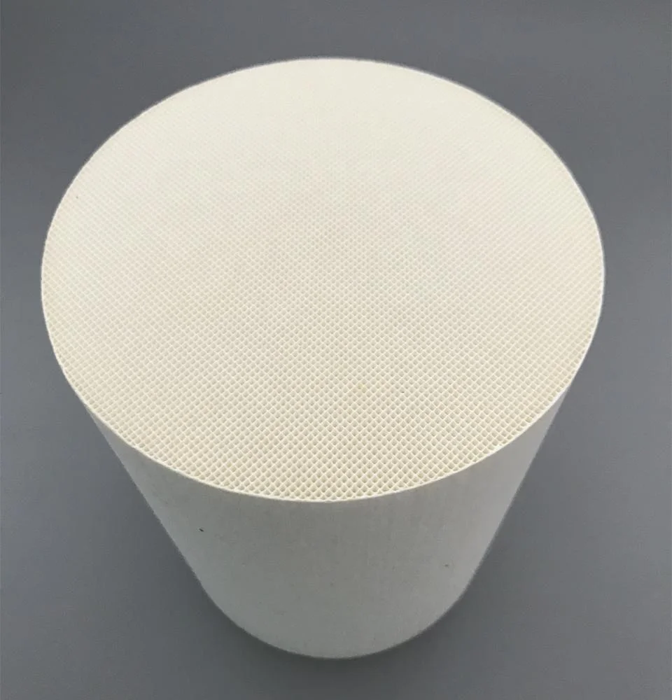 Honeycomb Ceramic Series Automotive Catalytic Converter Euro 3/4/5 CNG Catalyst for Automotive.