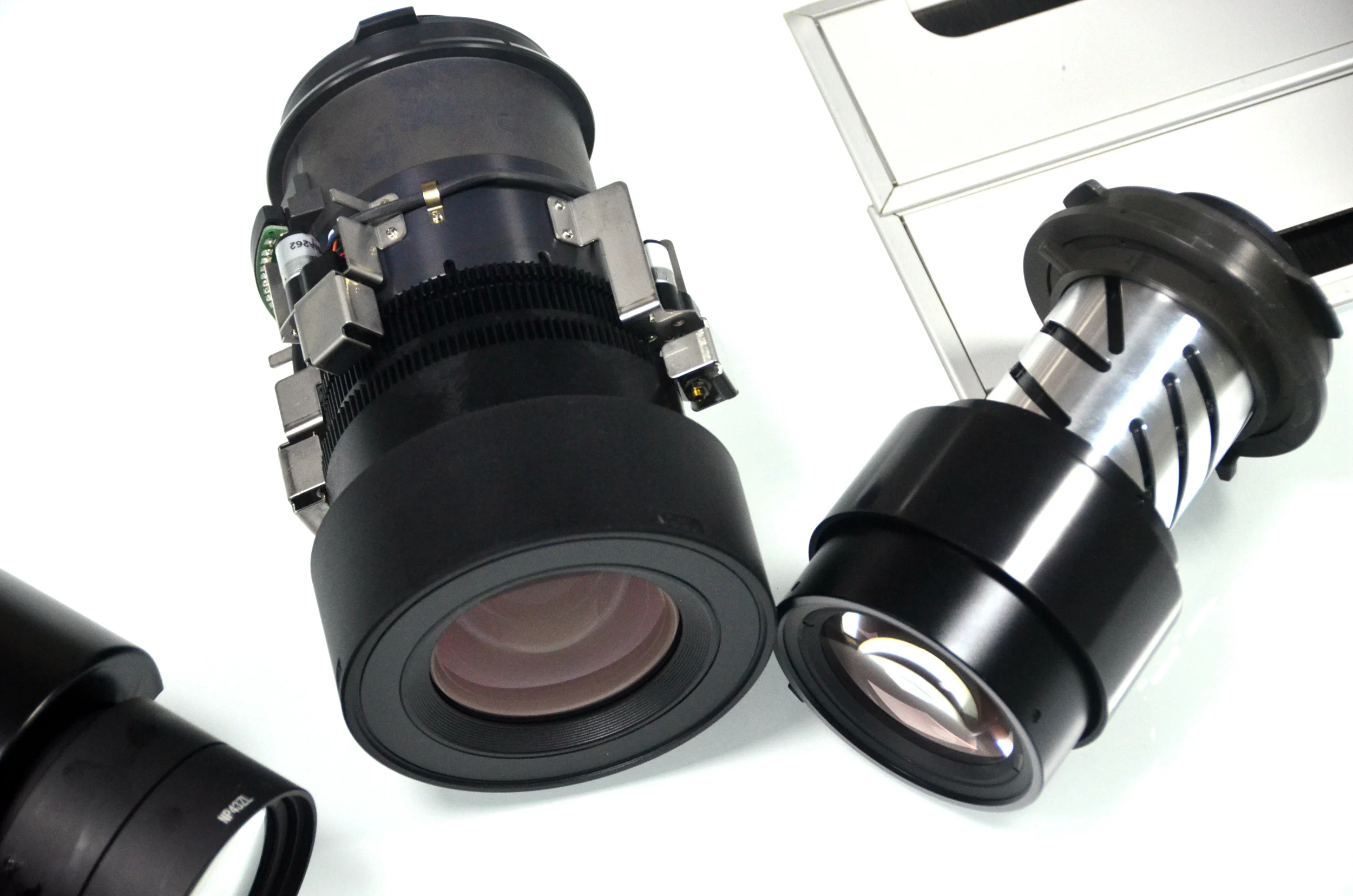 3LCD Projector High Definition Digital Cinema DLP 3D Built-in 3D Ready Business & Education Hologram projector 20000 Lumens