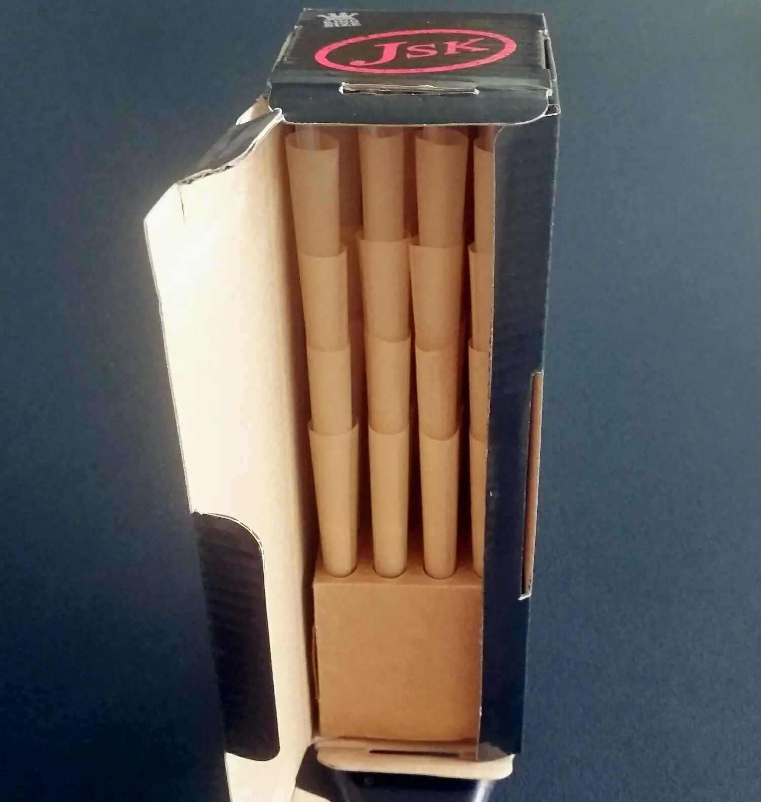 Pre-rolled cones King Size organic paper 64pcs