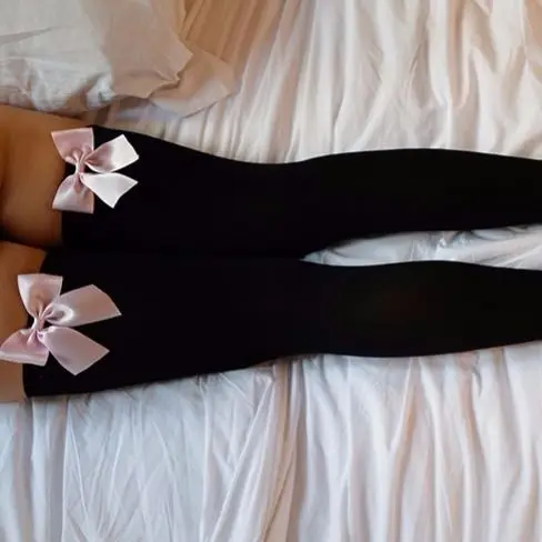 Anime plays Japanese jk high school girls lovely sexy milk pink & black over knee bowknot stockings uniform temptation