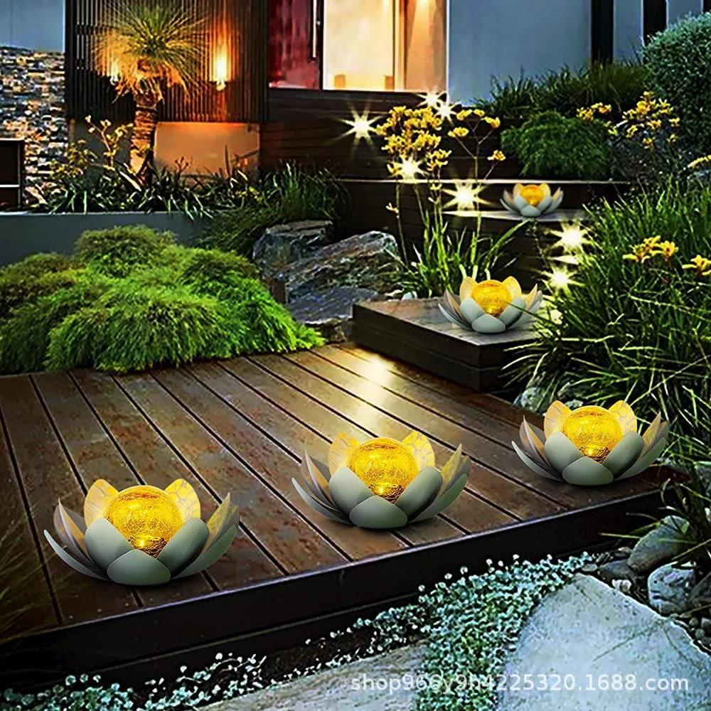 Outdoor Decorative Lighting Garden Lamp Metal Lotus Flower Petal Shape Solar Lotus Flower Light