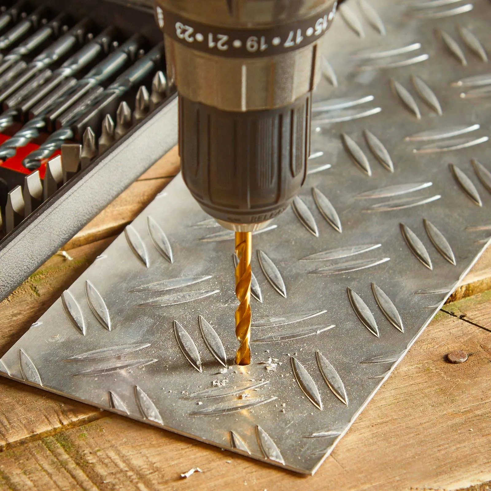 19pcs Titanium coated HSS Metal drills 1.0 ~ 10mm for Metal Drilling with Storage Box Drill Bit Set