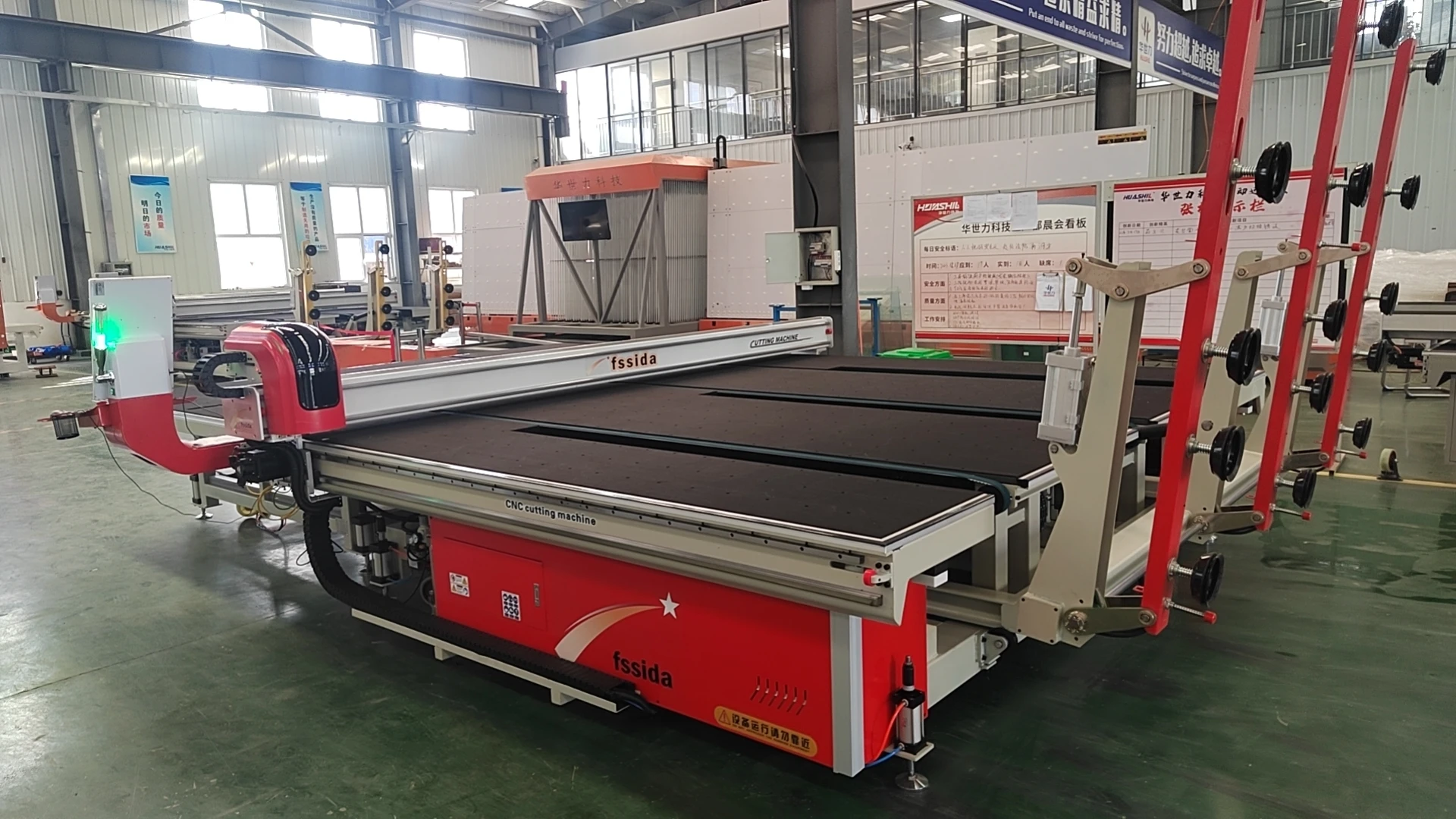 New Automatic Tilt Table Cutting Construction Easy-to-Operate Air-Floating Glass Breaking Fitting PLC Motor Manufacturing Plants