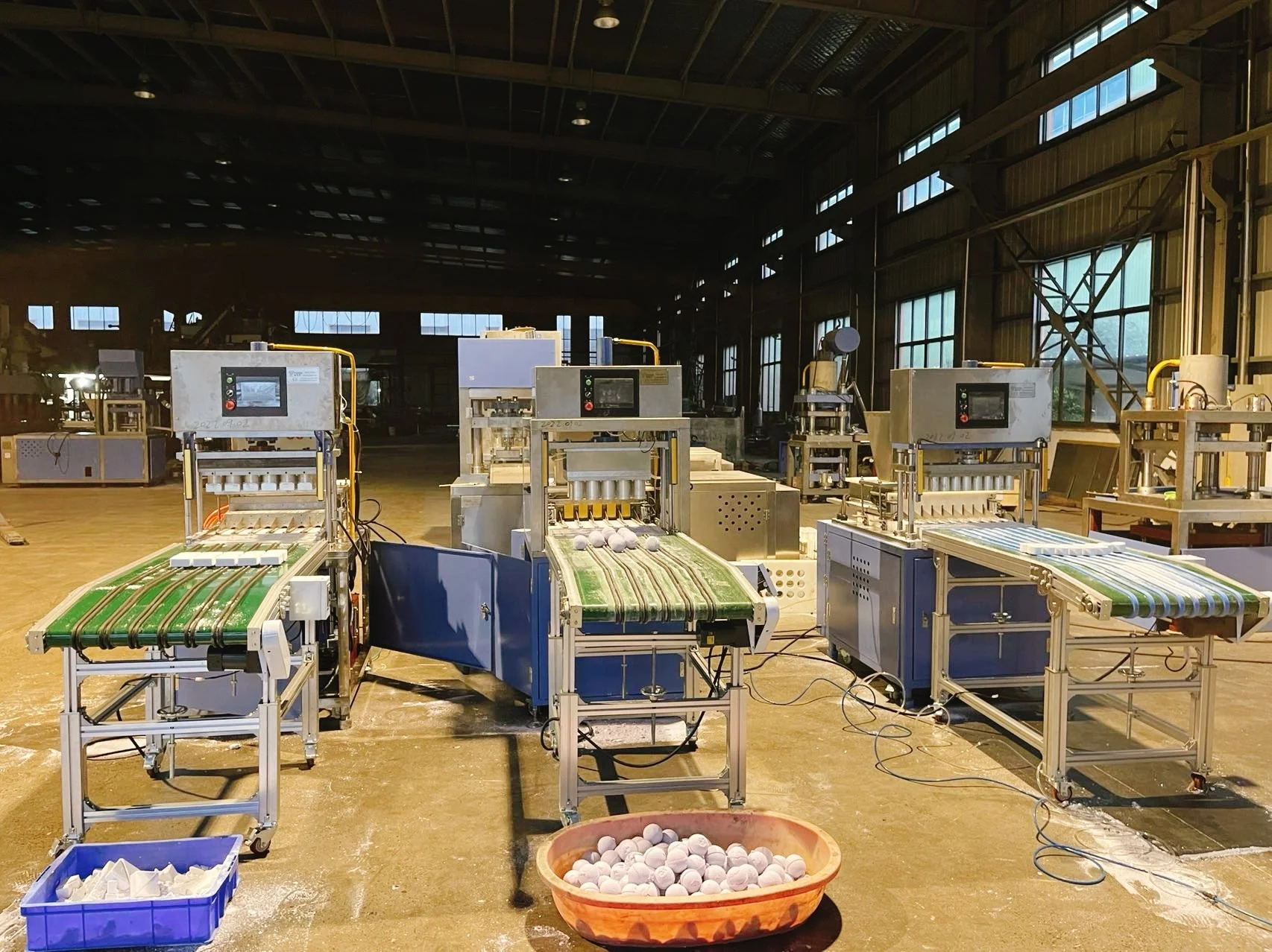 High speed industrial hydraulic full auto bath bomb press machine