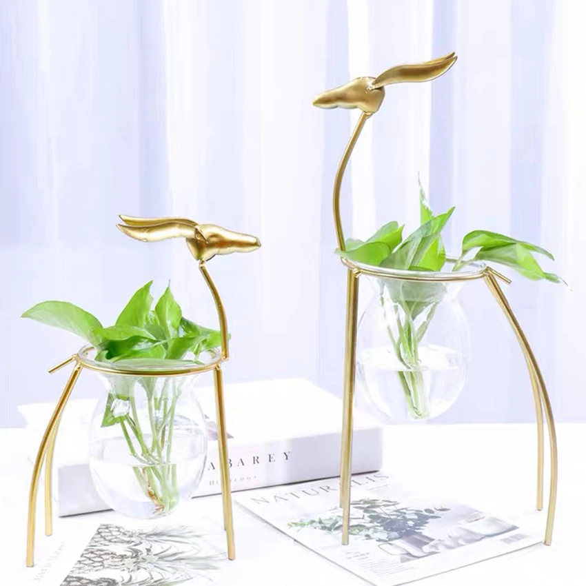 Amazon Hot Selling Iron Deer Flower Shelf Nordic Style Tabletop Decoration Coffee Office Factory Spherical Glass Flower Rack