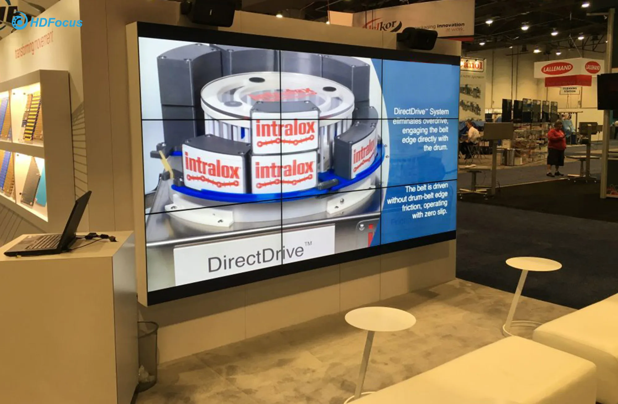 Chinese  Lcd Advertising Display Screen With Super Narrow Bezel 1.8mm 3.5mm 5.3mm Video Wall Controller