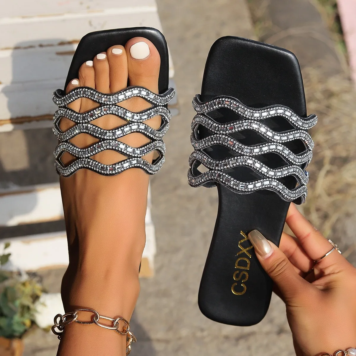 Sporty Ladies Sandals Outdoor Womens Slide Slippers Flat Sandals Fancy Ladies Chappal Picture Sporty Female Slippers