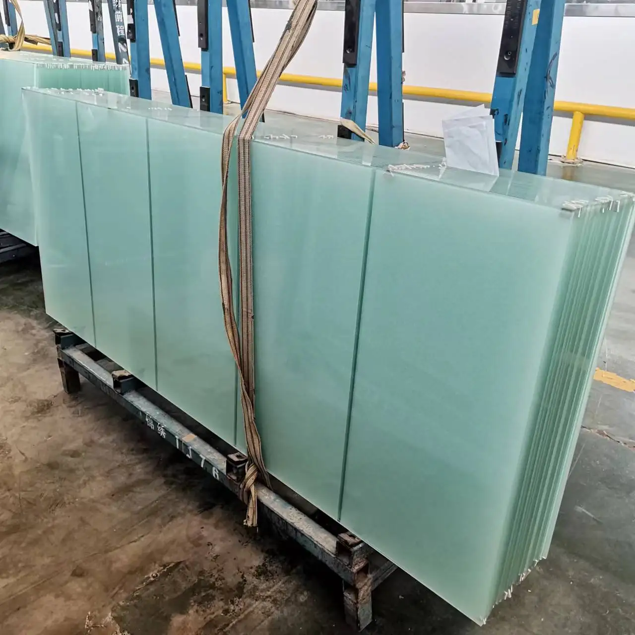 6mm Thick Frosted Acid Etched Chemical Sandblasting Tempered Glass For Interior Bathroom Shower Sliding Doors