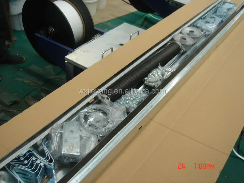 Plexiglass Window Insert Sectional Garage Door for Sale