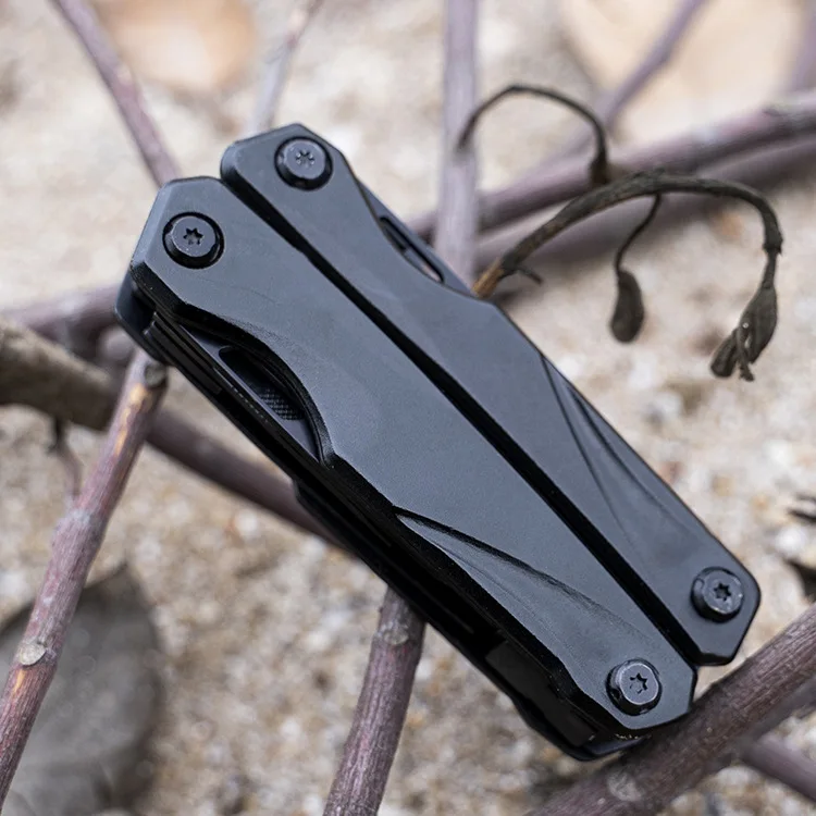 Manufacturers spot 2CR13 stainless steel folding knife pliers multi-purpose pliers with nylon cover