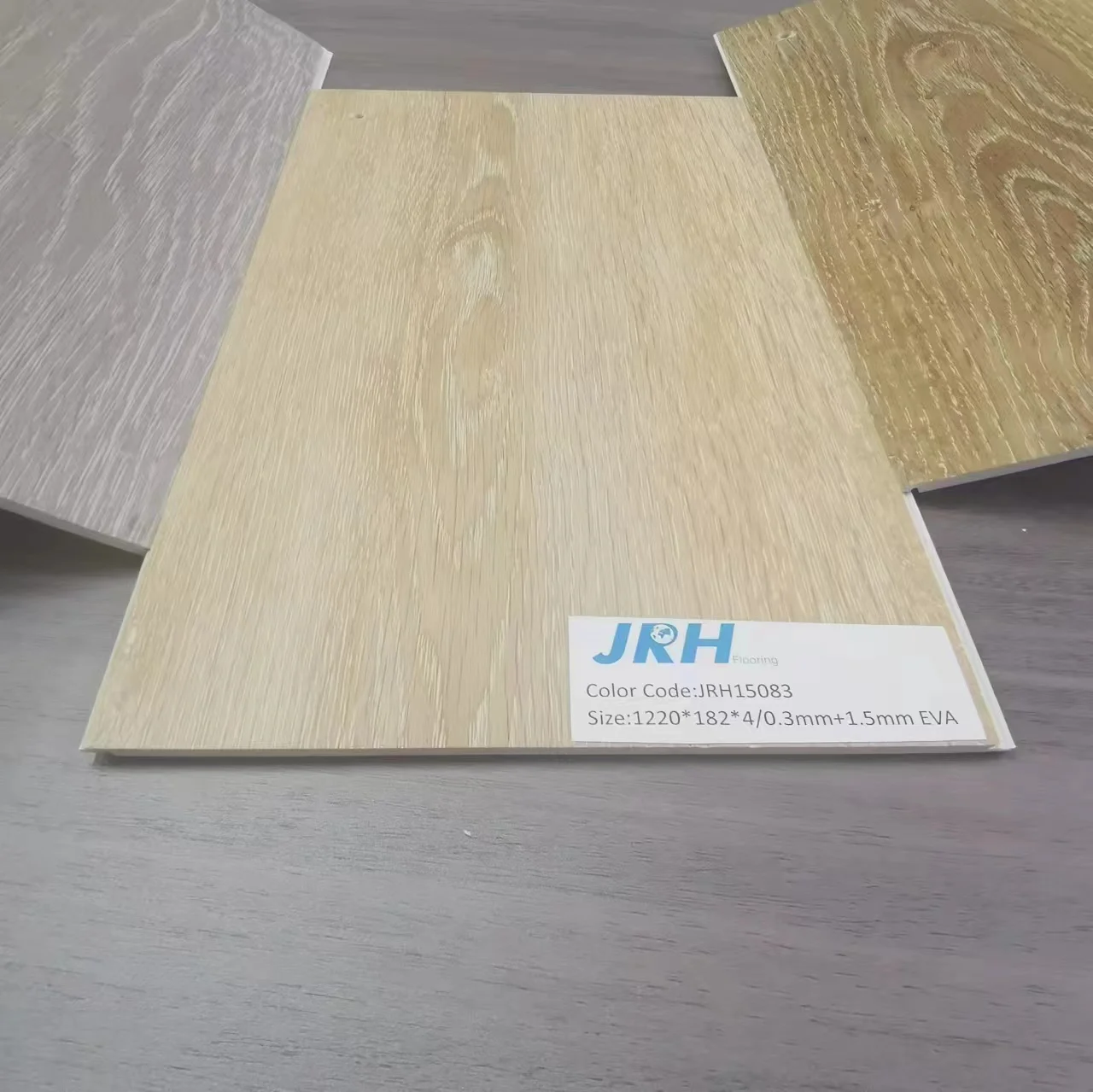 8mm Chile Art Parquet Laminate Flooring Easy Click Installation For Living Room Ac4 & Ac5 Wear Resistant Floor Boards