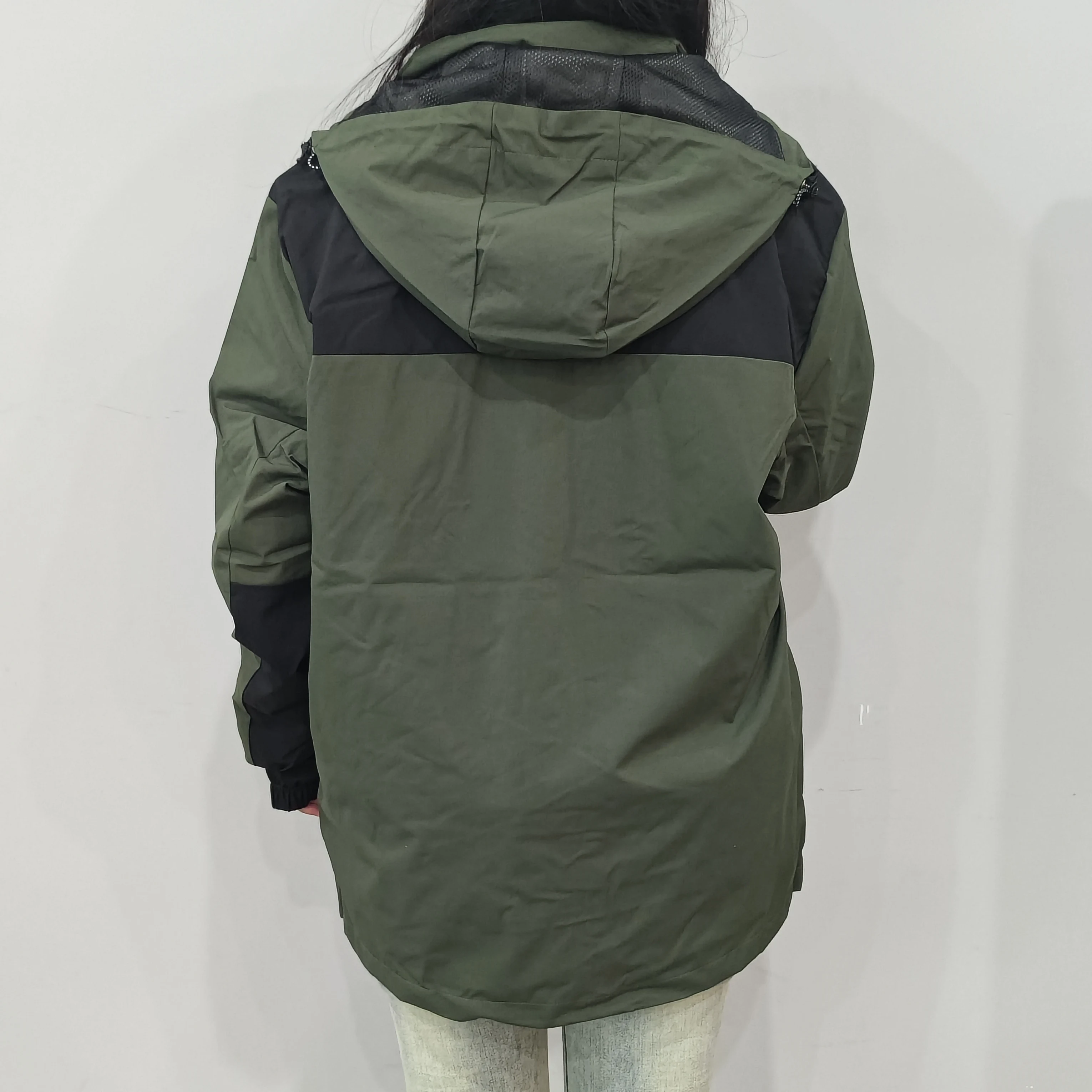 High Quality OEM Custom Windbreaker Quick Dry Racing Hooded Jacket Casual Sporty Running Waterproof Mens Windbreaker Jacket