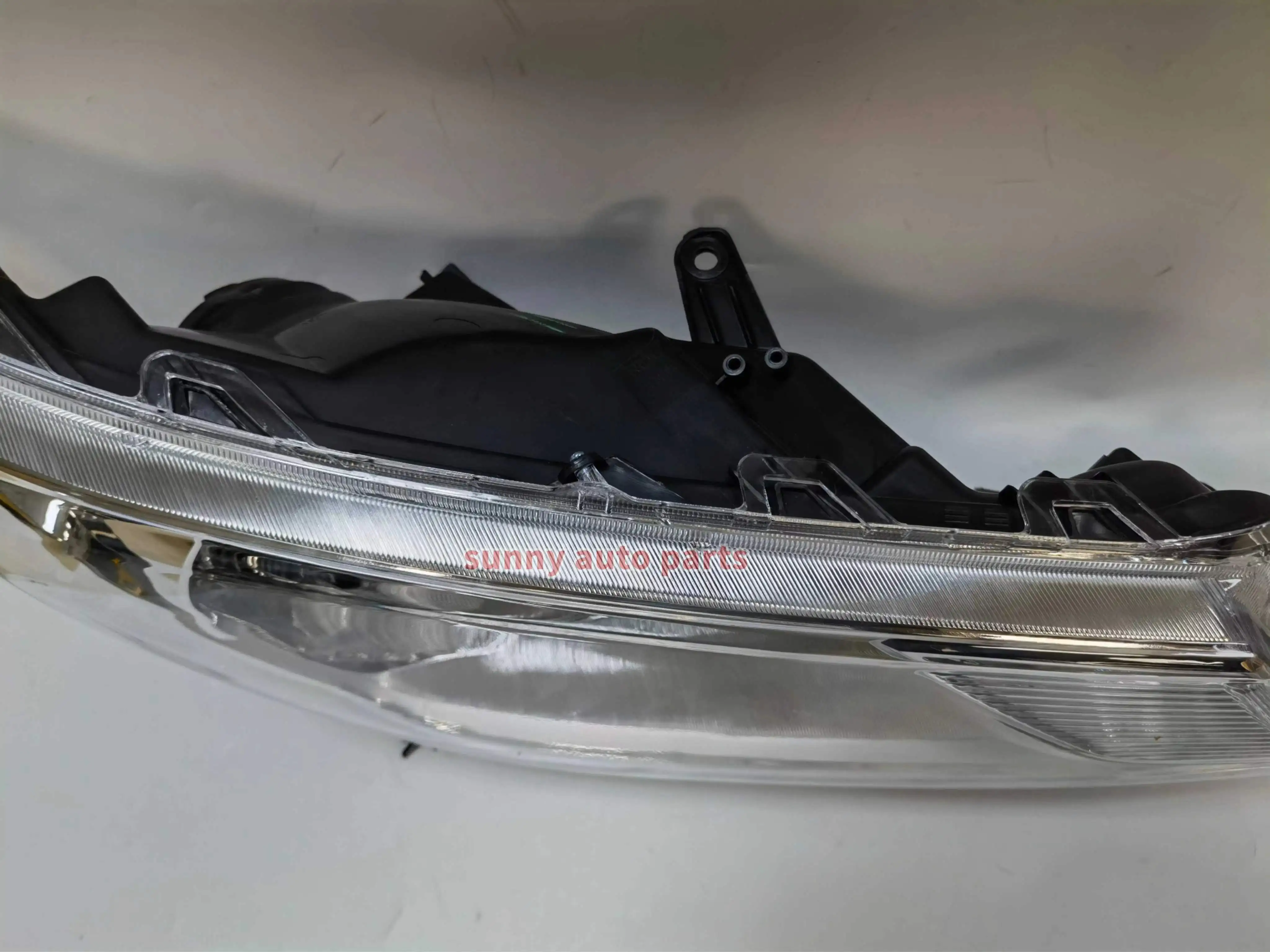 Hiace 2019 Thailand Xenon Front Lamp Head Lamp Headlight for Toyota 2020 2021 2022 2023