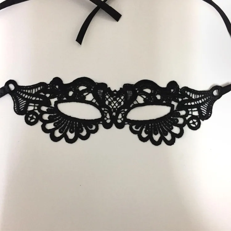 New Lady Lace Sexy Sexy Mask Halloween Costume Props Yellow and Black Lace Half Face Hollow Masquerade Mask