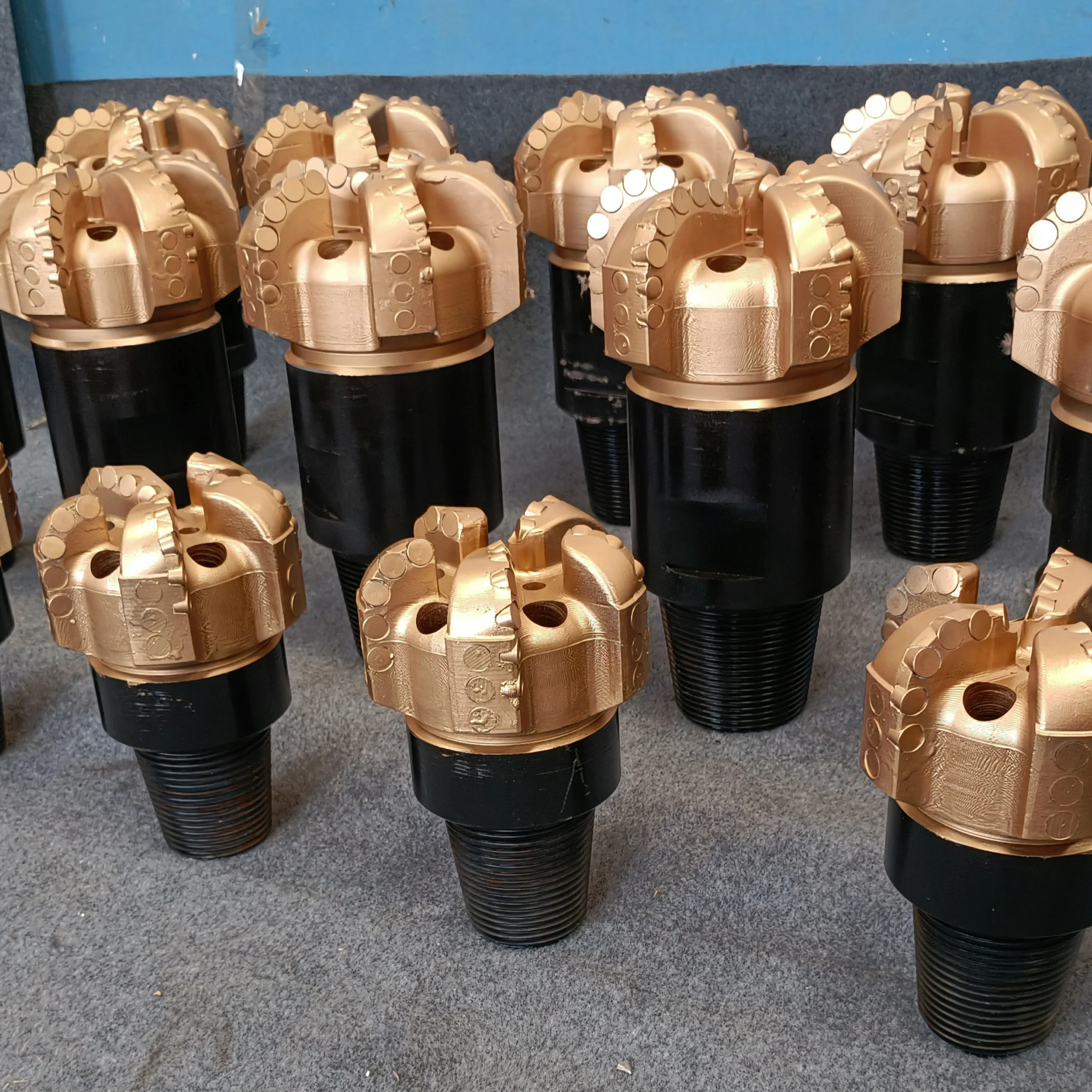 High Manganese Steel 6 blades Forging Rock Drill 200 mm Geological PDC Bit