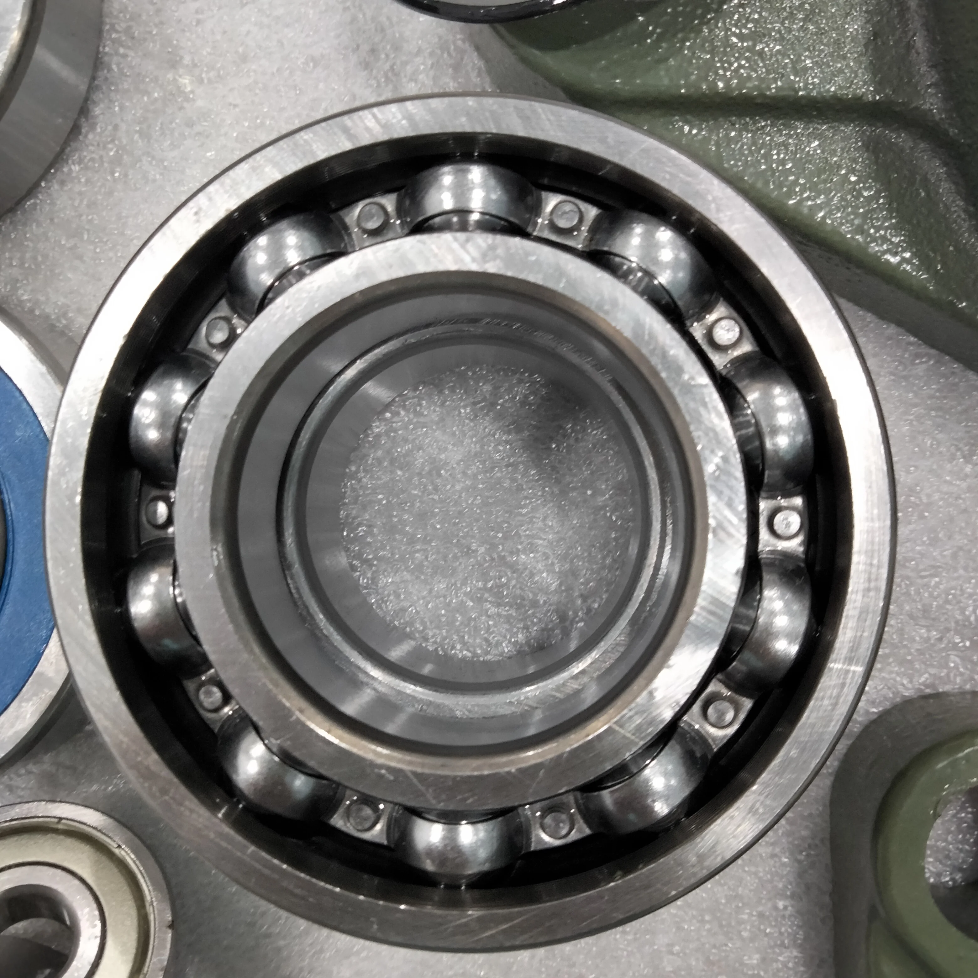 15X35X11mm Deep groove ball bearing 6202z 6202zz ceiling fan bearing 6202 6202rs 6202-2rs 6203 6204 6205 6206 6207 6208