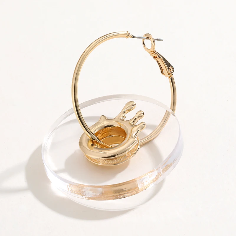 Original Unique Design Women Fashion Jewelry Round Clear Resin Disk Hoop Earring With Gold Melting Metal