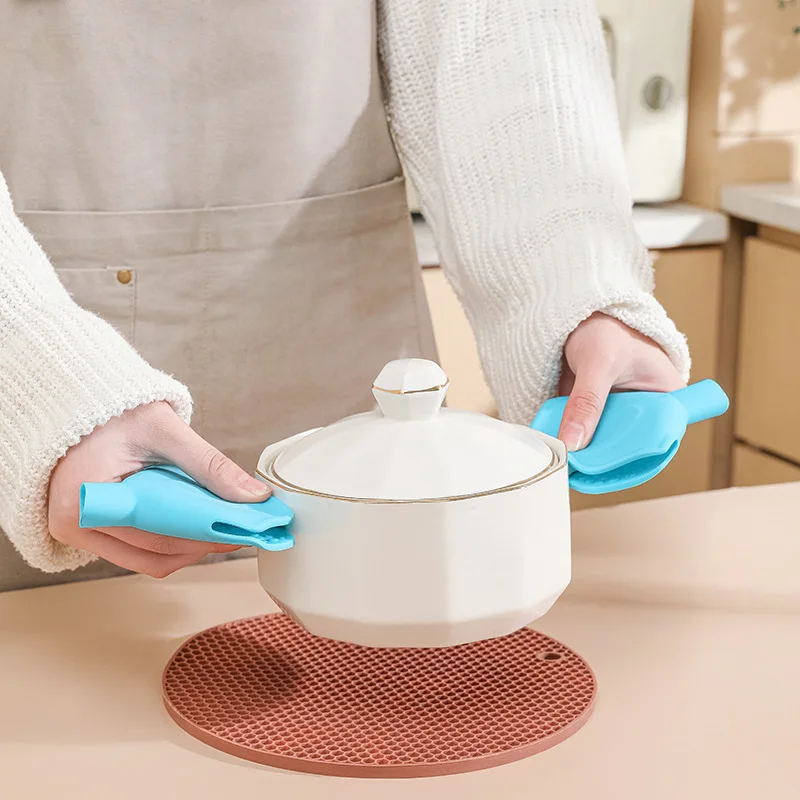 Food Grade Silicone Funnel Deflector Insulation Glove Kitchen Tools & Gadgets Anti-scald Dishware Heat Insulation Clip