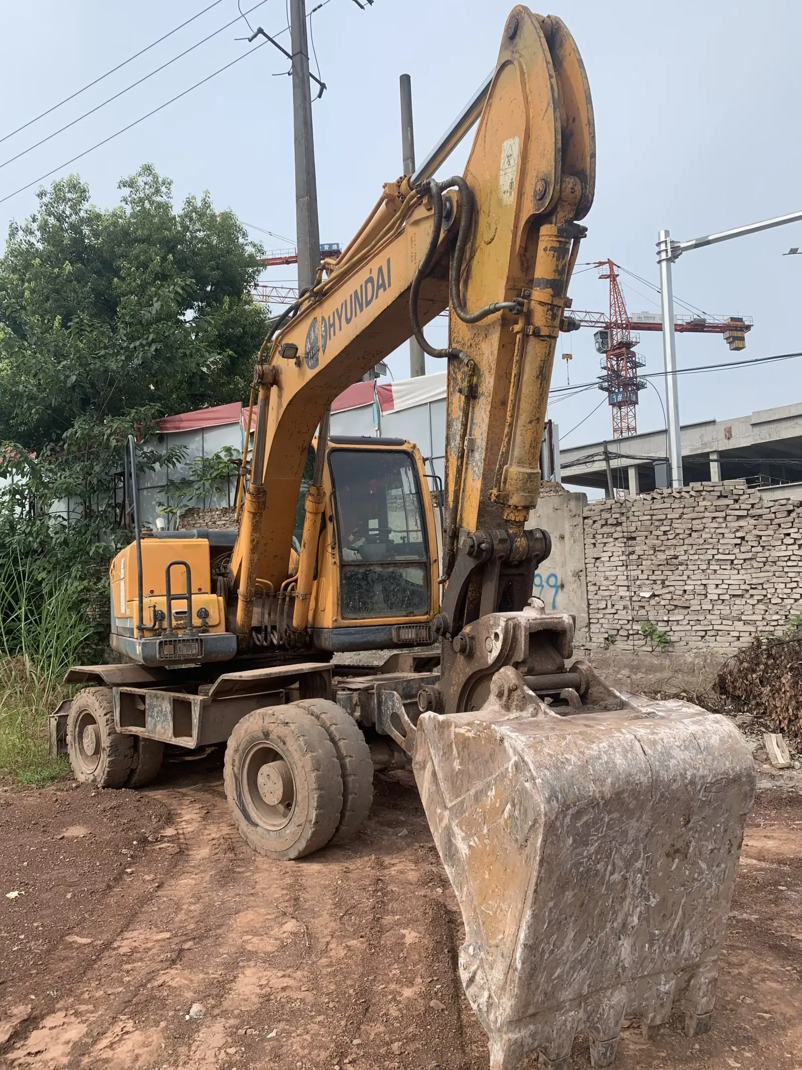 Great Condition Used Excavator HYUNDAI 150 210 Used Hydraulic Digger Crawler Excavators 20 T With Low Price For Sale