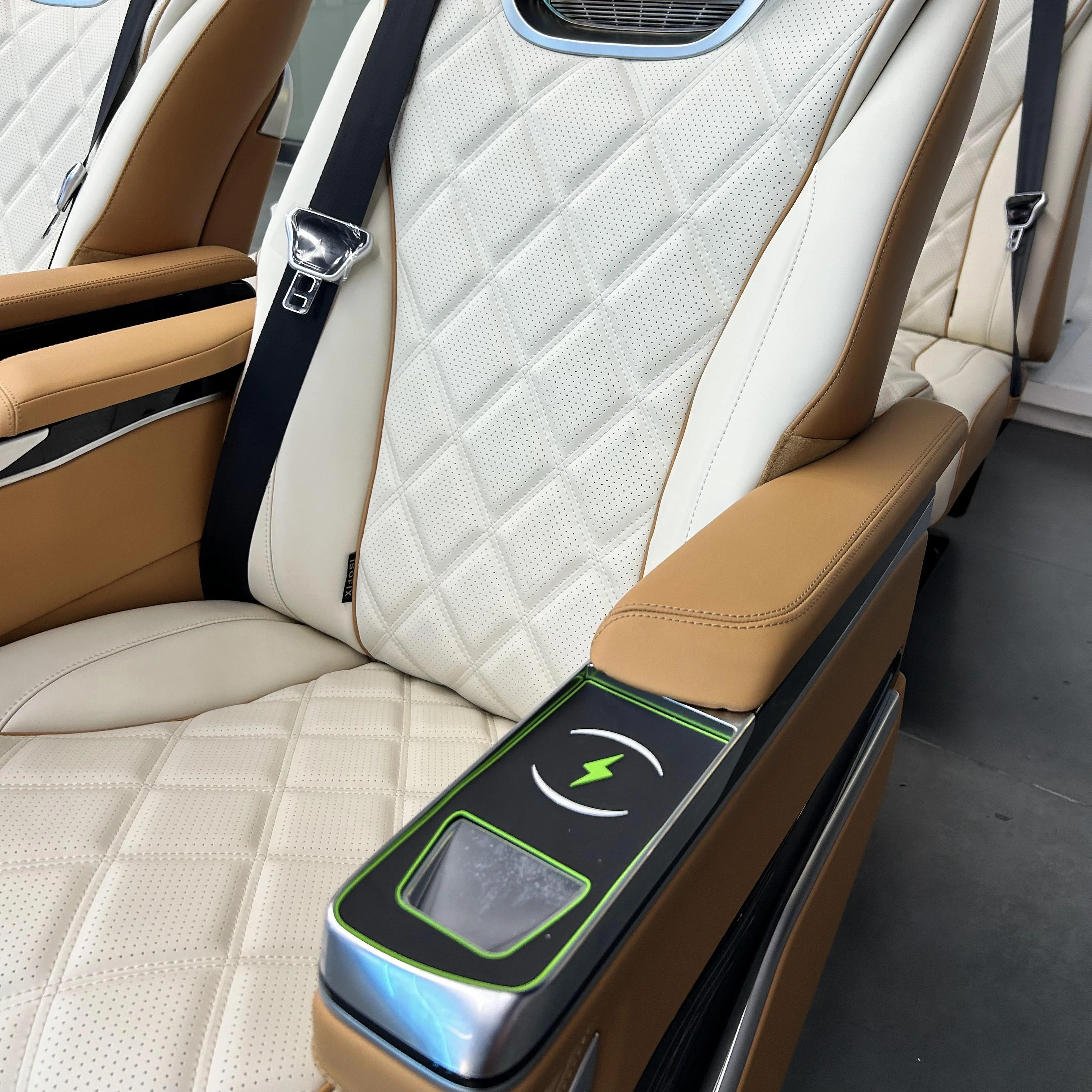 2023 New Arrival Luxury VIp Seat For MPV Interior Accessory Modify Auto Reclinable Pilot Seat For Mercedes Benz