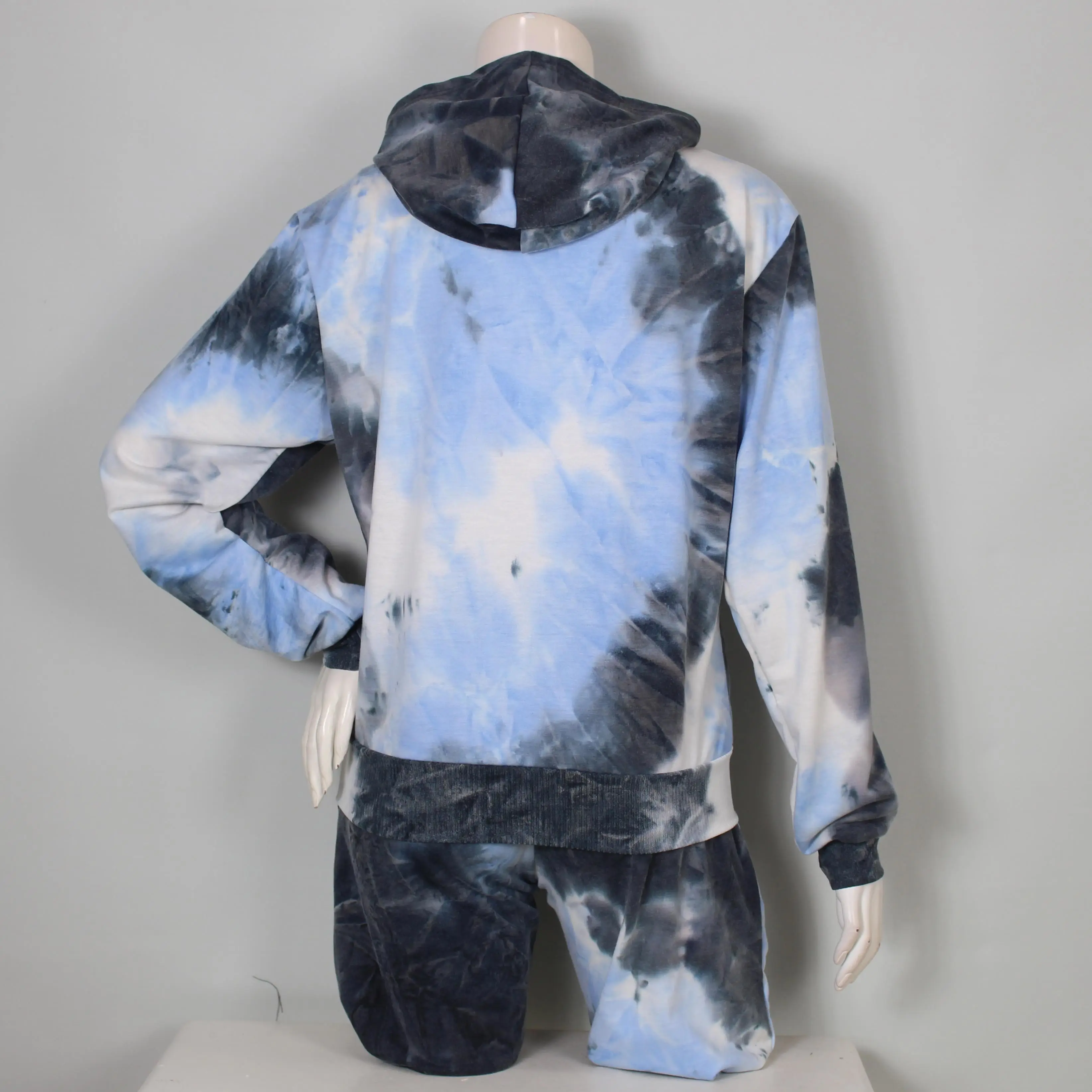 2021 New Style Design Fashion Apparel Stock Overrun Surplus Tie Dye Lady Set