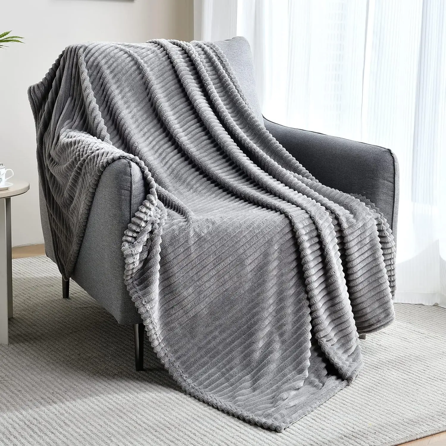 Modern Flannel Throw Blanket Lightweight Super Soft and Cozy Solid Stripe Plush for Bed Couch Sofa Waterproof