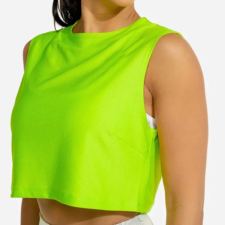 2021 Woman Custom Logo Mini Cute Sleeveless Shirt 100% Cotton Loose Fit Solid Workout Tank Crop Top