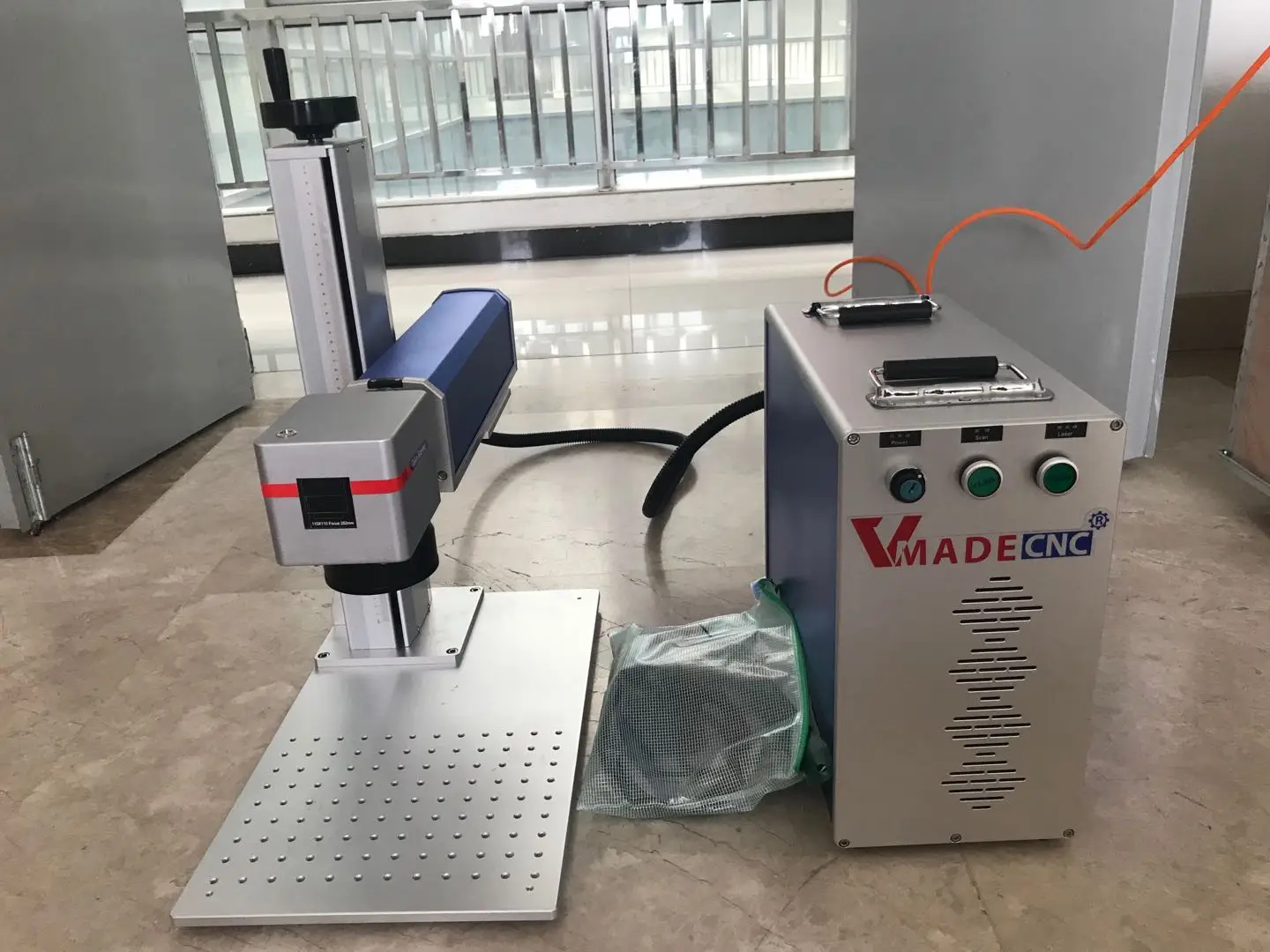Raycus Jpt Ipg 20W 30W 50W 100W Mopa Color Fiber Metal Plastic Laser Marking Cutting Engraving Machine with Rotary