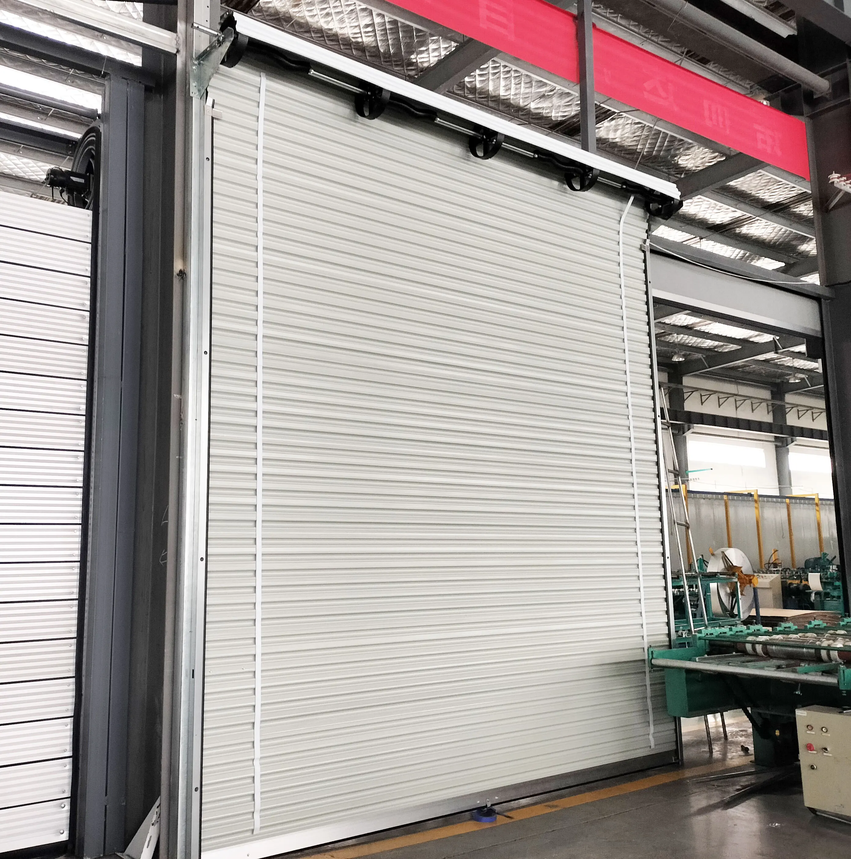 Silver curved curtain piece manual zipper simple rolling shutter door