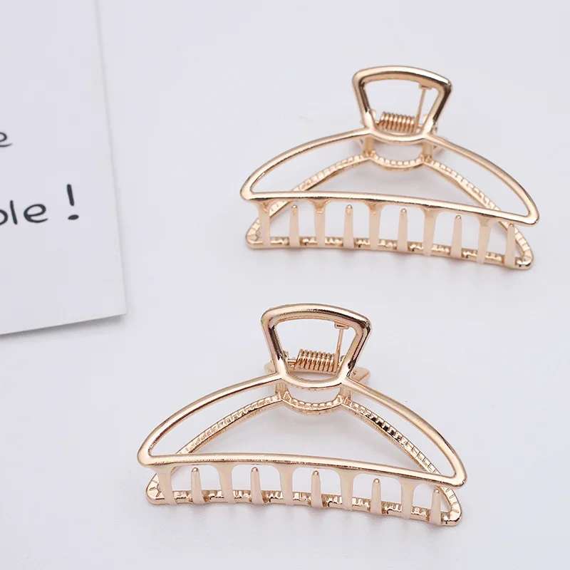 Luxury Golden Metal Alloy Shark Hair Claw For Girls Accessories