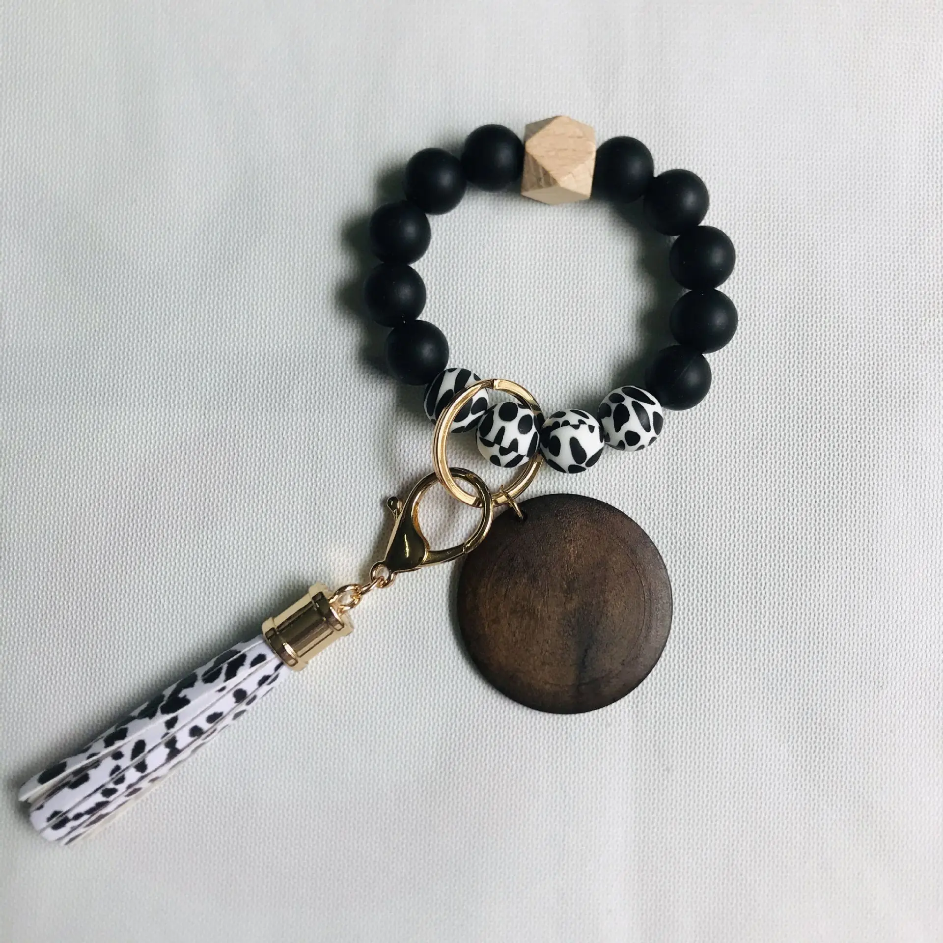 Christmas Gift Wholesale Monogram Silicone Custom Wooden Beads Disc Wriselect Keychain Holder