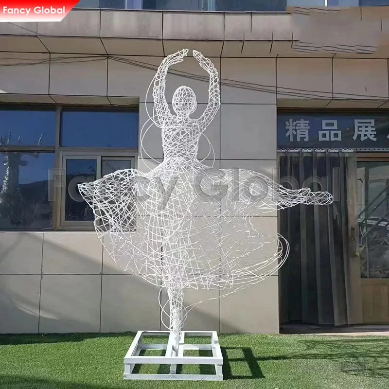 Customized Modern Outdoor Garden Humanoid Art Decoration Creative Female Robot Stainless Steel Sculpture