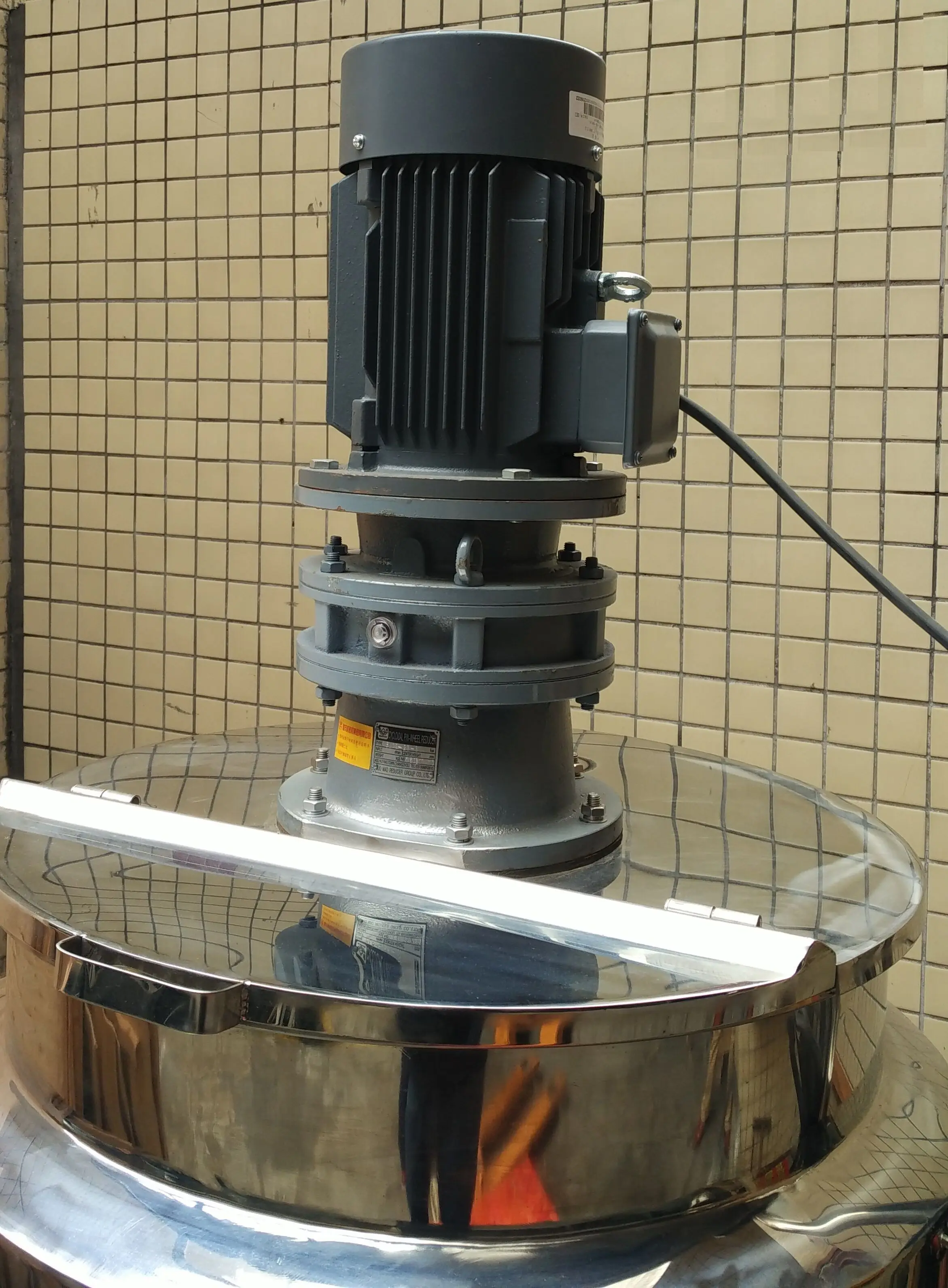 Good quality liquid soap mixing machine toilet bath soap making machine heated mixing tank