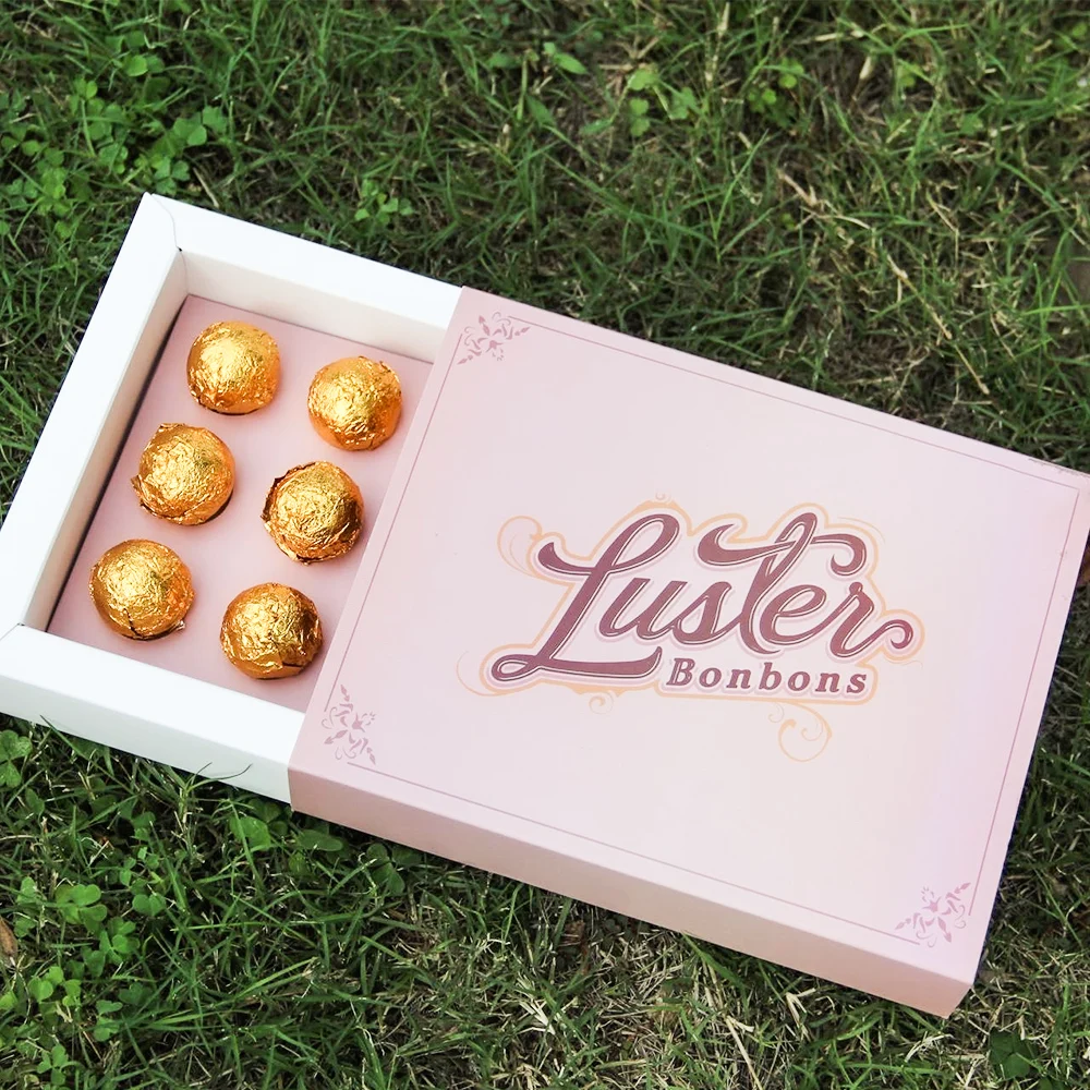 Wholesale Custom Chocolate Box Luxury 2022 Latest Products Candy Carton Boxes with Insert Food Cake Box Cake Packaging CMYK 100