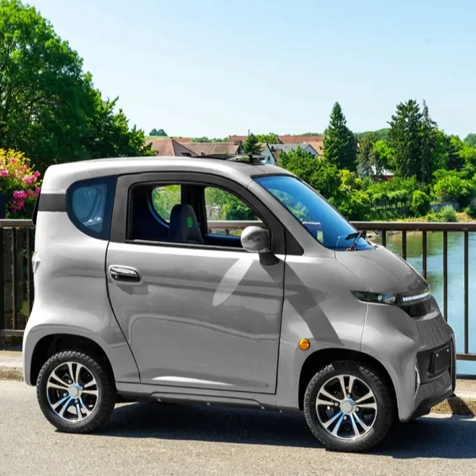 2023 wuling hongguang new mini ev 4 wheel enclosed electric scooter car solar panel electric tricycles 4 roues