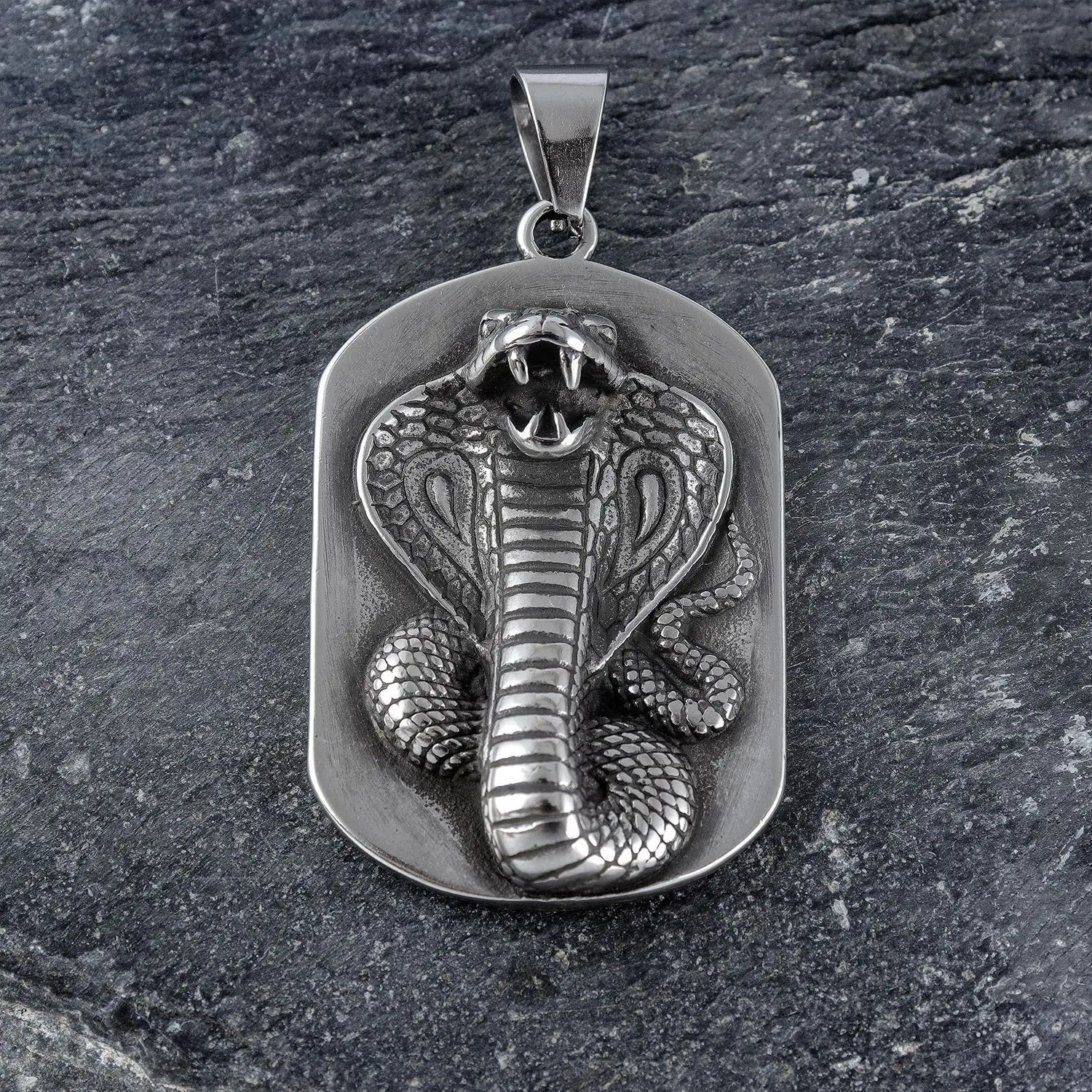 Vintage Jewelry Three-dimensional Embossed Cobra King Mamba Snake Stainless Steel Pendant Necklace