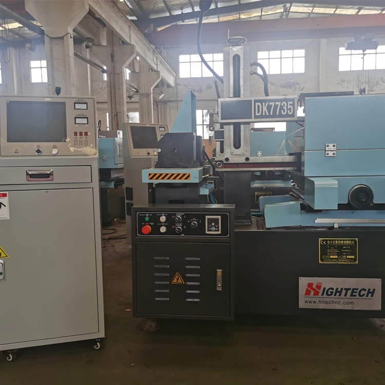 Multi CNC Wire Cutting EDM Wire Cut Machine Mini Dk7720 EDN Metal Cutting Machine