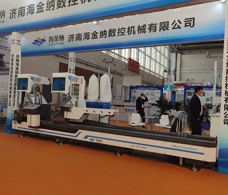 Алюминиевые окна и двери Автоматическая резка машина cnc двойная головка торцовочная пила для рамы