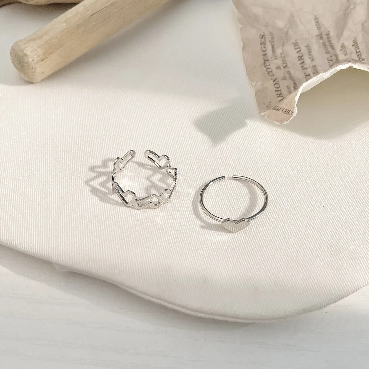 Lateefah Simple Trendy Exquisite Open Skeleton Heart Shape Adjustable Women Jewelry Alloy Ring Set