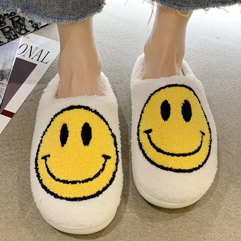 Fully stocked chat symbol retro face soft plush comfortable indoor warm smiley slippers