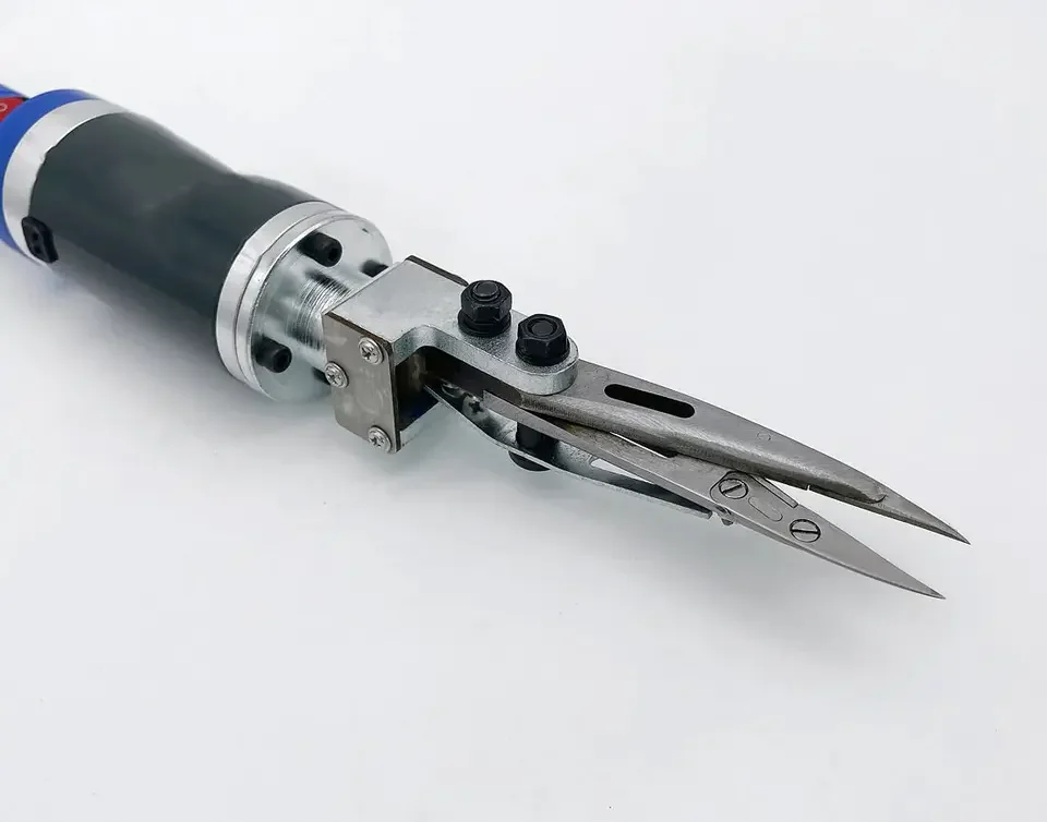 Adjustable Voltage Electric Tufting Carpet Rug Carving Scissors Rug Grooving Machine