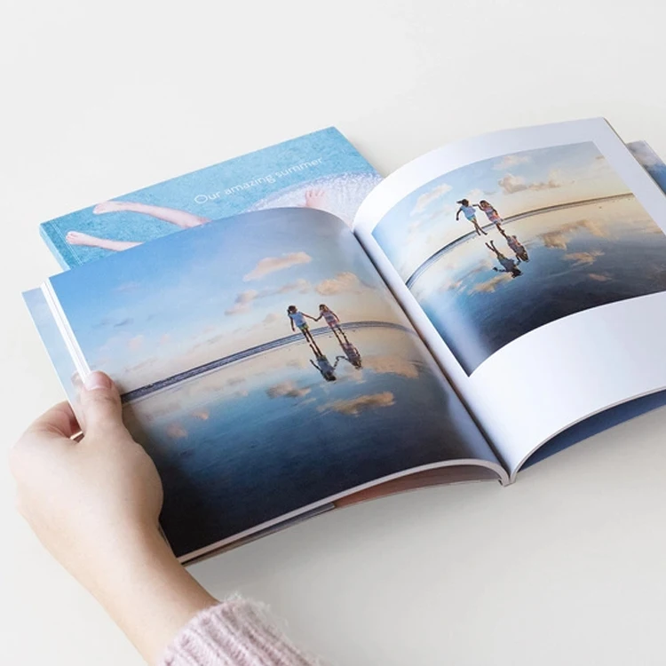 Professional Custom A4 A5 Perfect Binding Softcover Offset Photo Full Color Silk Paper Brochure Paperboard Magazine Printing