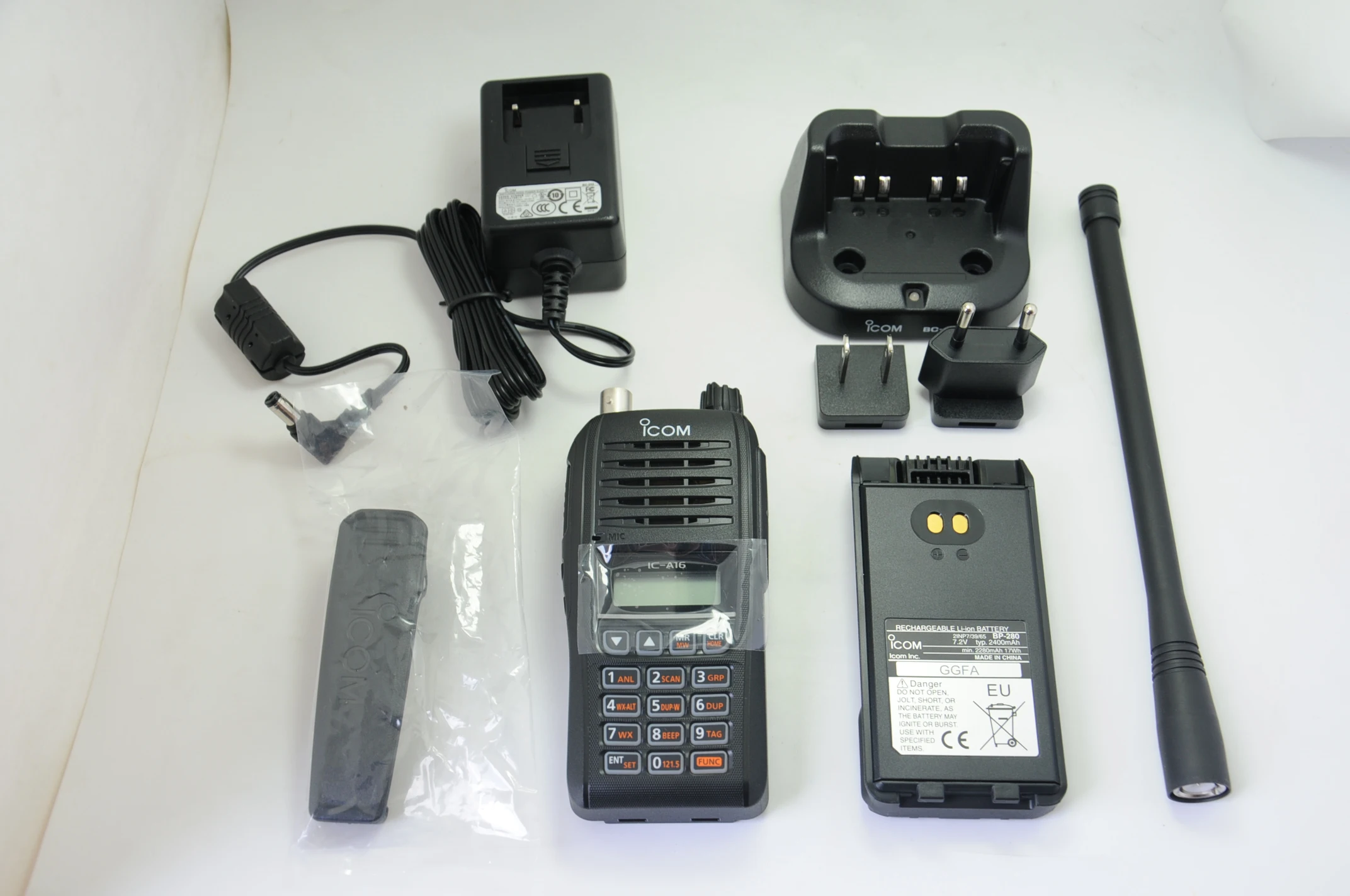 ICOM IC A16  A16E  VHF  Aviation Handheld  VHF AIR BAND TRANSCEIVERS walkie talkie  radio