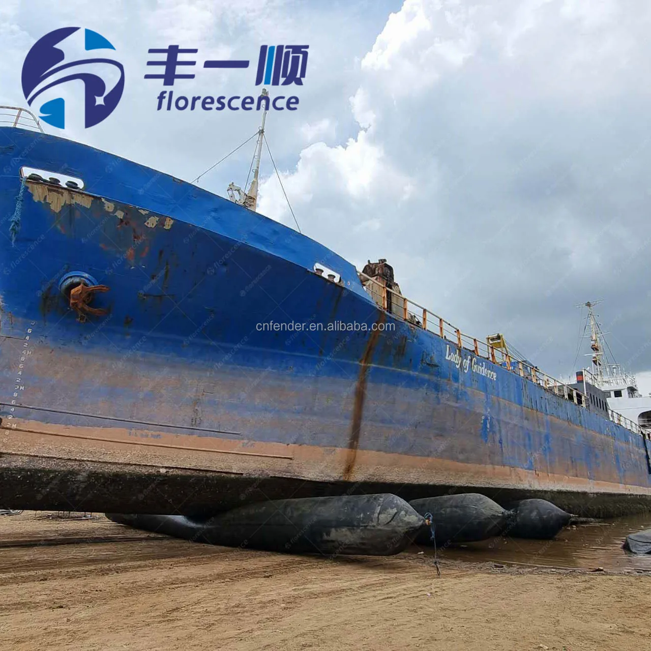 Inflatable rubber airbags for ship launching