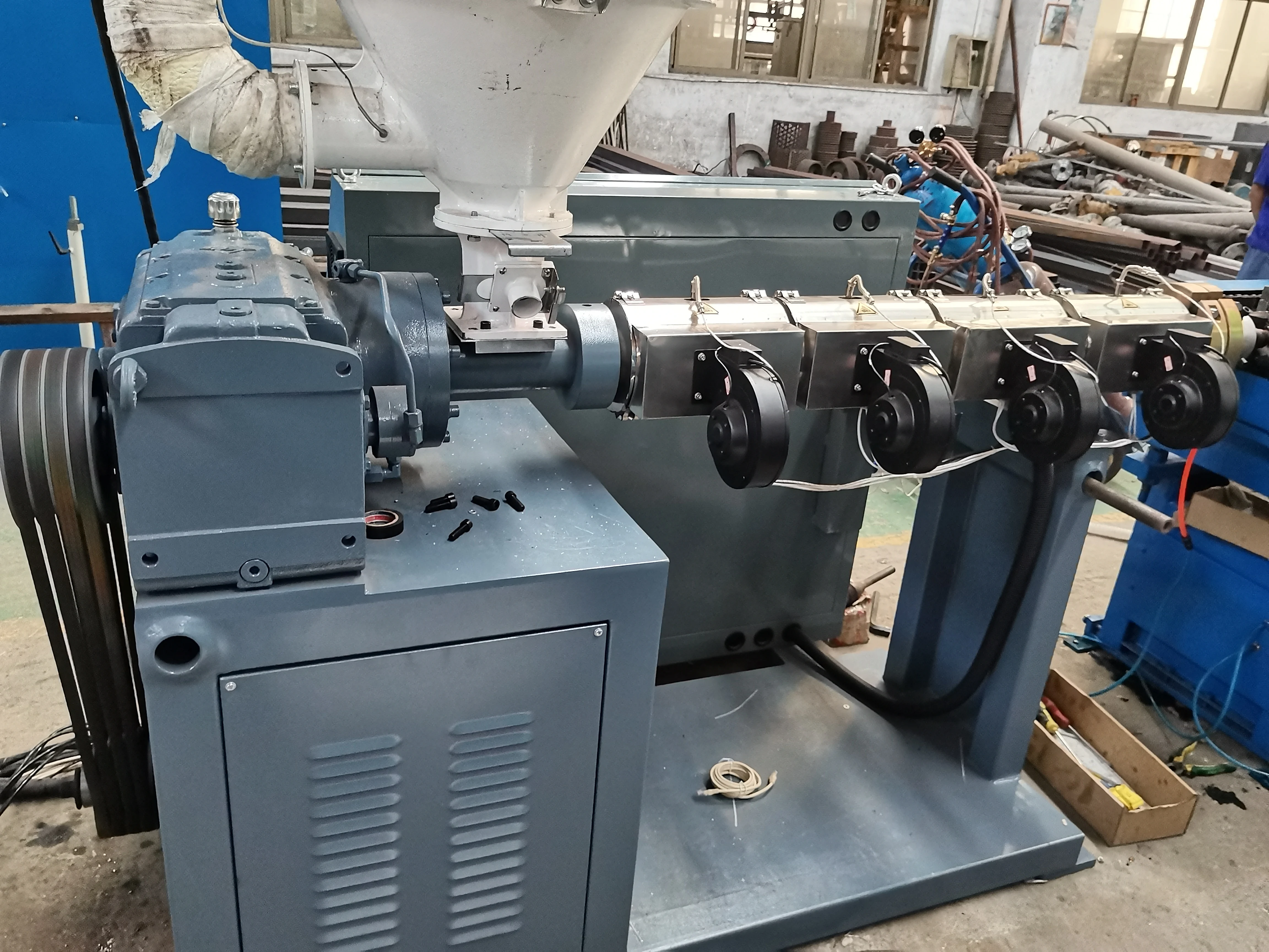 
Plastic Pp Corrugated Pipe Making Machinery for Home Use Drain Pipe Price in Europe Extrusion Machine PE PP PVC PA EVA 