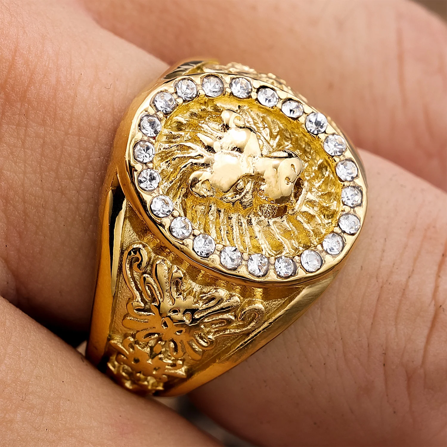 Ready to ship stainless steel gothic style gold crystal Lion Of Judah lion head signet animal rings for men women size 7-15